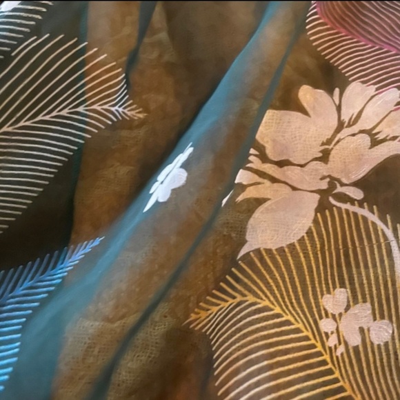 Scarf - Picture 2 of 3